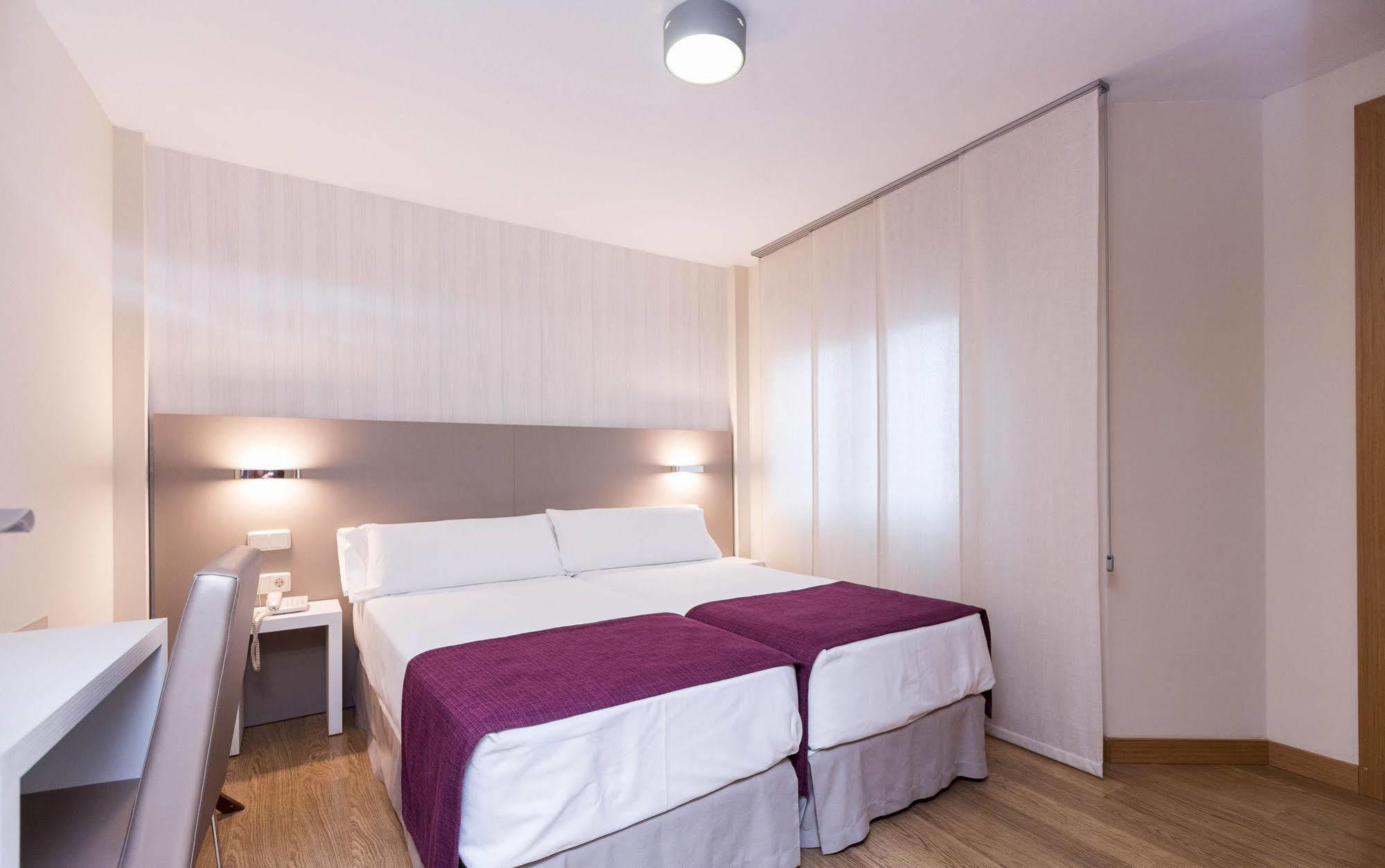 Di' Carlo Otel Madrid Dış mekan fotoğraf