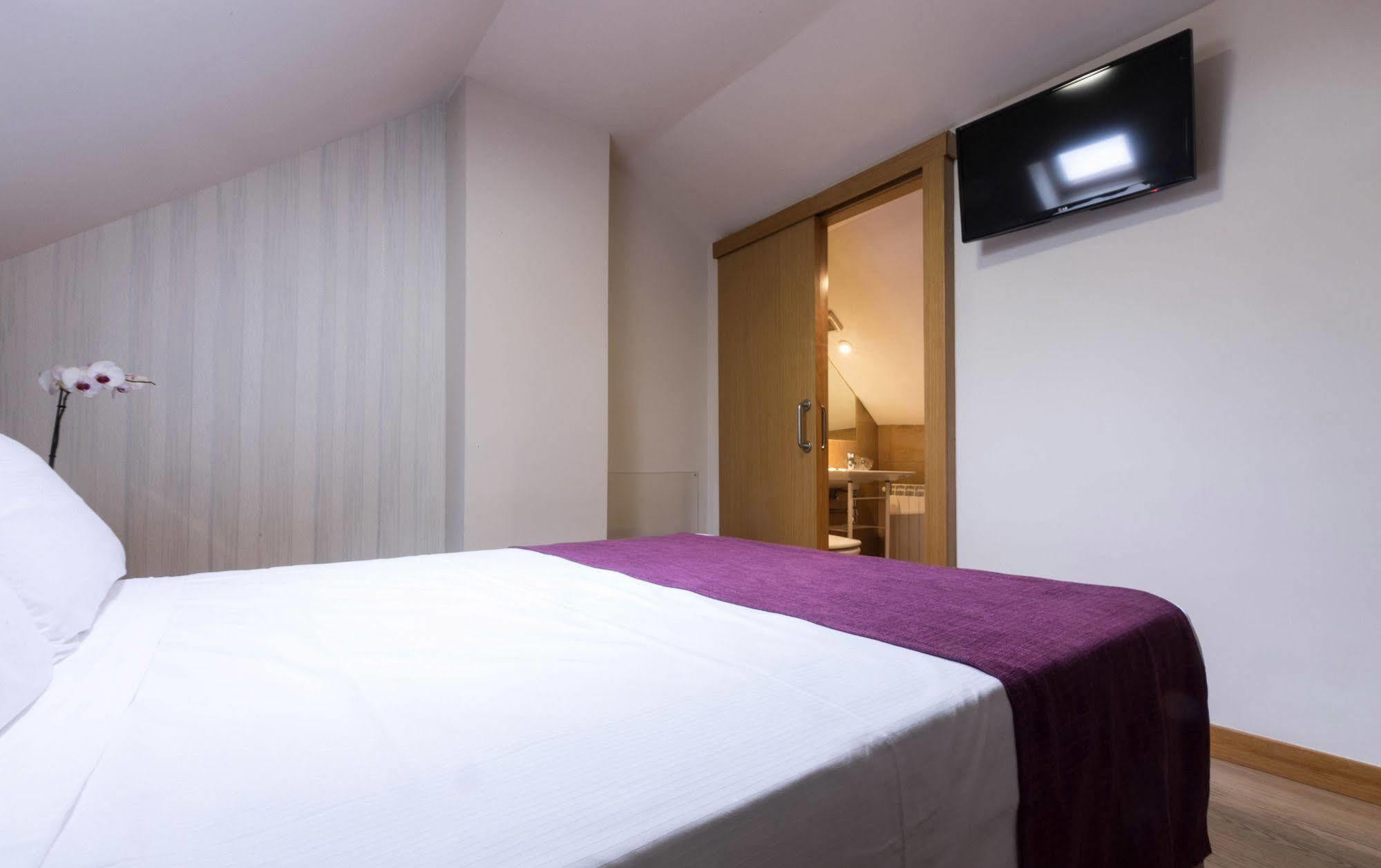 Di' Carlo Otel Madrid Dış mekan fotoğraf